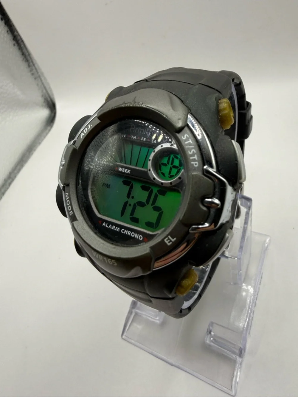Armitron Men Watch Gray Black Rubber Chro Month Day Date WR165 (New Battery)